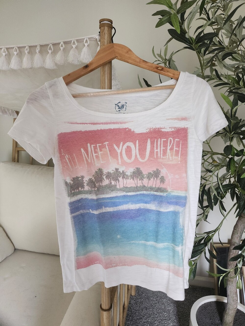 White XS womens Graphic Beach Scene Tee - "I'll Meet You Here"